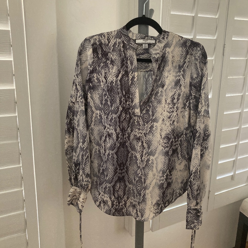 Snake print top